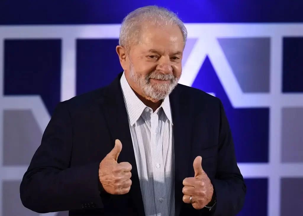 Presidente Lula sanciona R$ 7,3 bilhões para pagamento do novo piso salarial da Enfermagem