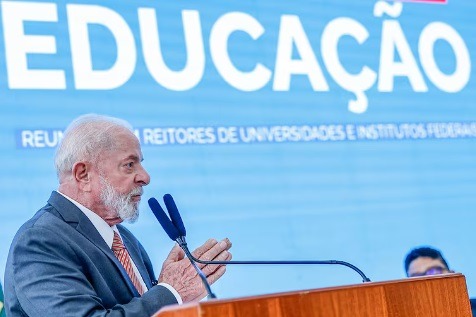 Em premiação de olimpíada de matemática, Lula pede a estudantes que entrem na política