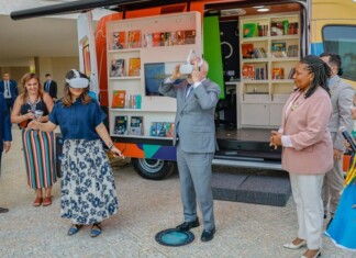 Enquanto o Brasil enfrenta incêndios florestais, Lula e Janja “se divertem” com realidade virtual em Brasília