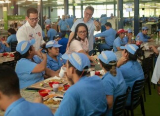 Marcelo Ramos e Luiz Castro visitam Yamaha e Bioflex para debater com trabalhadores