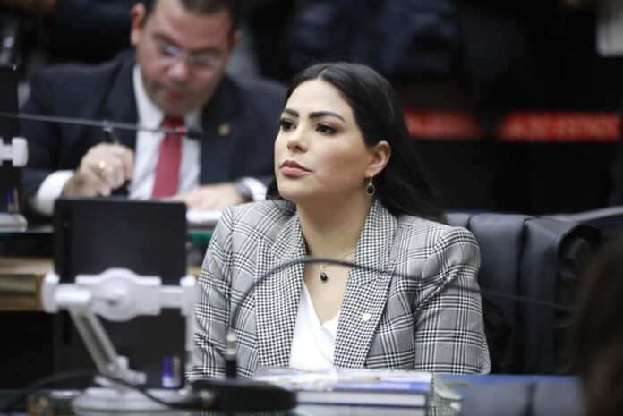 MAYRA-DIAS-Foto-Danilo-MelloAleam