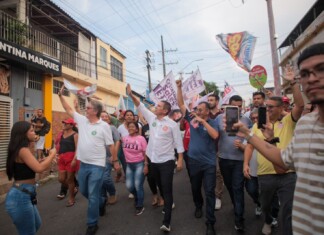 Caminhada do 13 toma as ruas da zona Oeste de Manaus