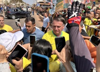 “Estou convencido de que, em 2027, um candidato de direita assumirá a liderança deste país”, diz Bolsonaro