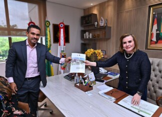Plano de Logística Sustentável é entregue à presidente do TCE-AM