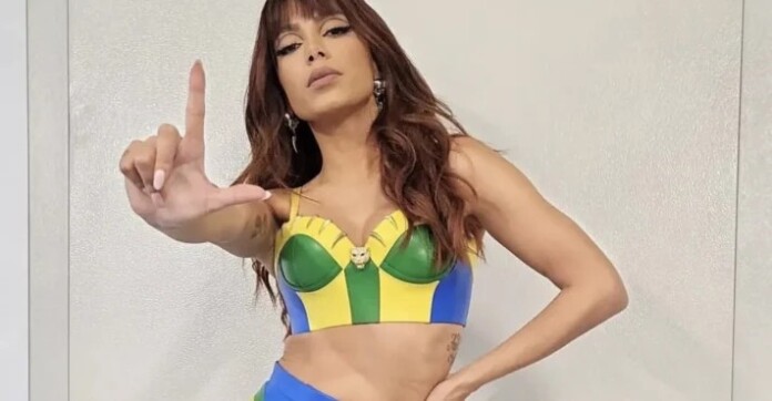 anitta_tvpop_712x370-39859728