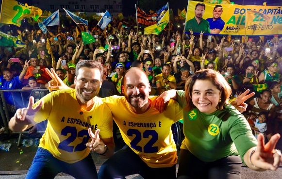 eduardo bolsonaro e alberto neto