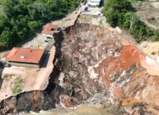 Porto da Terra Preta desaba em Manacapuru e deixa várias vítimas