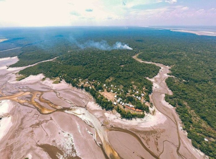 seca-no-rio-negro-amazonas-1024x754-1