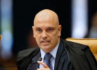 Moraes diz: “Graças a Deus ainda temos eleições a cada 2 anos” em discurso a juristas