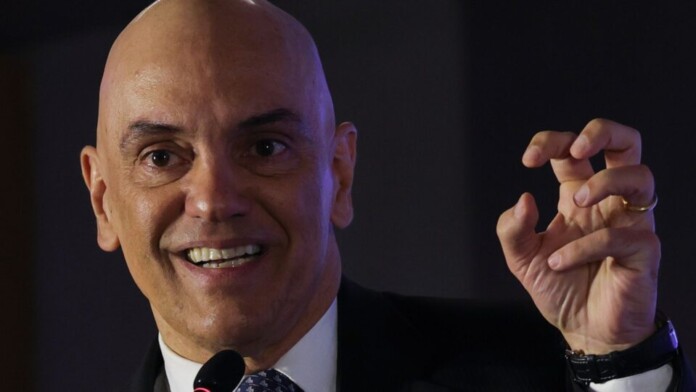 ALEXANDRE-DE-MORAES-CRIANCA-960x540