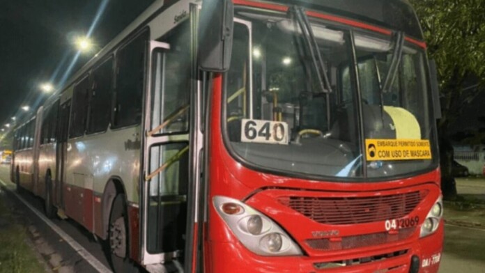 Assalto-onibus