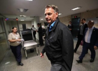 Bolsonaro elogia ex-ministro de Lula e Dilma e diz que sonha com ele em eventual segundo mandato