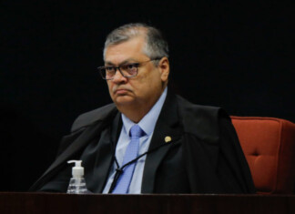 Dino determina investigação sobre Bolsonaro e aliados por supostas irregularidades na CPI da Covid