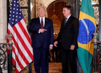 Moraes determina que Bolsonaro apresente o convite para a posse de Trump