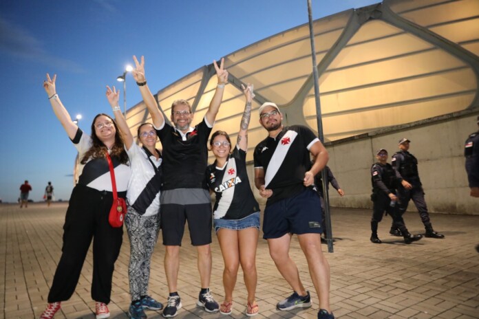 SEDEL-Torcida-vascaina-chegando-a-Arena-FOTO-Antonio-Lima-Secom-1536x1024