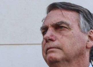 Bolsonaro quer revogar Lei da Ficha Limpa: “O ideal seria acabar com ela”