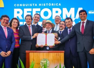 “O que parecia impossível, virou realidade”, comemora Eduardo Braga durante a sanção da regulamentação da reforma tributária