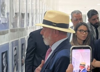 Alteração em galeria do Planalto vira pauta de Lula, com críticas a Temer e Bolsonaro