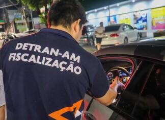 Detran-AM autua mais de 130 condutores durante procedimentos de alcoolemia