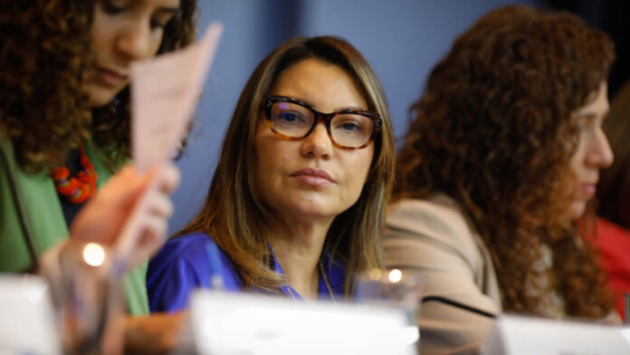 Janja-JanjaLulaDaSilva-Assedio-Discriminacao-AnielleFranco-EstherDweck-27jul2023