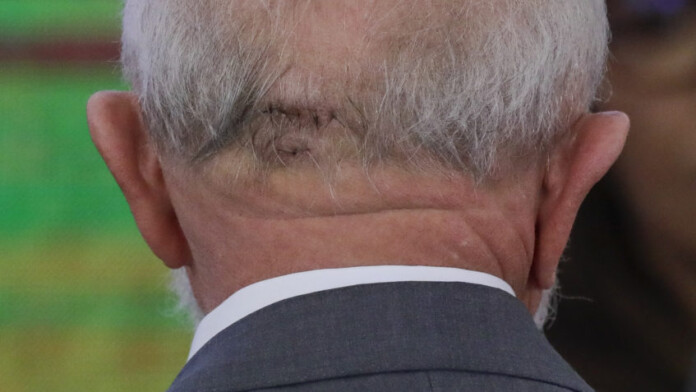 Lula-Corte-Cabeca-Mariana-Baragem-25out2024