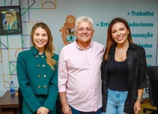 Esposa de David Almeida, Izabelle Fontenelle é suspeita de “comandar” prefeitura de Manaus mesmo sem cargo político