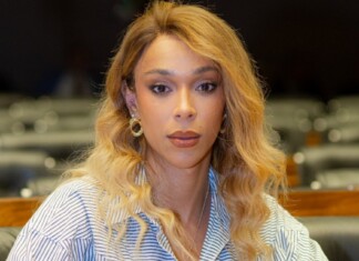 Deputada trans Erika Hilton sugere fim da escala 6×1 e propõe anistia para mulheres presas por aborto