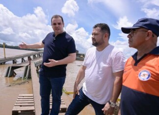 Em vistoria, Roberto Cidade cobra de DNIT ação efetiva para recuperação do Porto de Borba, que foi destruído por balsa de soja