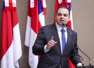 Roberto Cidade cobra negociação entre entidades e auditores fiscais em greve para evitar prejuízos à economia do Amazonas