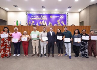 Presidente Roberto Cidade homenageia líderes comunitários e ressalta importância do ‘trabalho de rua’ na atenção à população