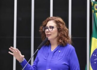 Defesa de Zambelli pede mudança de tribunal na Itália