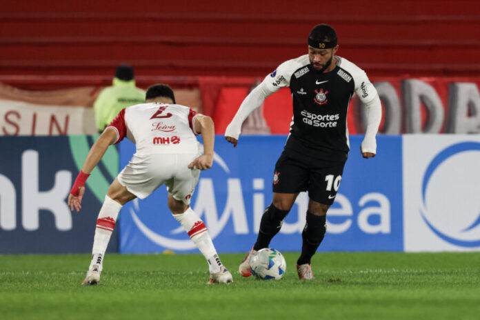 corinthians-joga-contra-o-huracan-na-sul-americana-j0941w