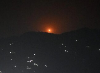 Índia bombardeia alvos no Paquistão e entra em guerra aberta na região da Caxemira