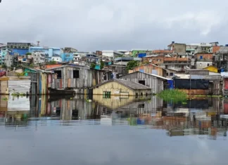 Rio Negro chega a 29,02 metros e entra em cota crítica, mas previsão descarta cheia extrema em Manaus