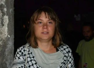 Israel promete impedir avanço de navio com Greta Thunberg que leva ajuda à Gaza