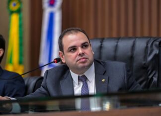Presidente Roberto Cidade comanda votação que garante diretrizes orçamentárias do Estado para 2026