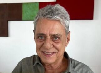 Aos 80 anos, Chico Buarque deixa hospital após cirurgia no crânio