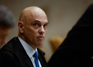 STF: Moraes vê “confissão clara” de Bolsonaro e Eduardo para obstruir Justiça