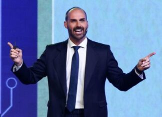 Eduardo Bolsonaro vira risco para o PL, que já avalia tirá-lo de chapa ao Senado