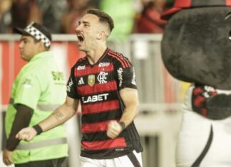 Léo Ortiz decide, Flamengo volta ao topo do Brasileirão
