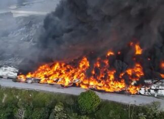 Fábrica da Effa Motors pega fogo em Manaus e incêndio persiste há mais de 20 horas