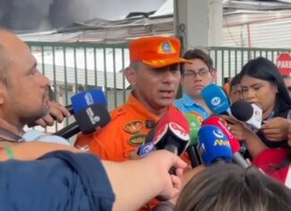 Bombeiros alertam para golpes com doações falsas após incêndio em Manaus