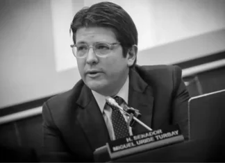 Pré-candidato de direita Miguel Uribe morre após ser baleado em ato político na Colômbia