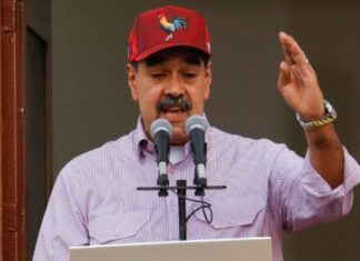 Venezuela liberta 99 detidos em protestos contra eleição de Maduro