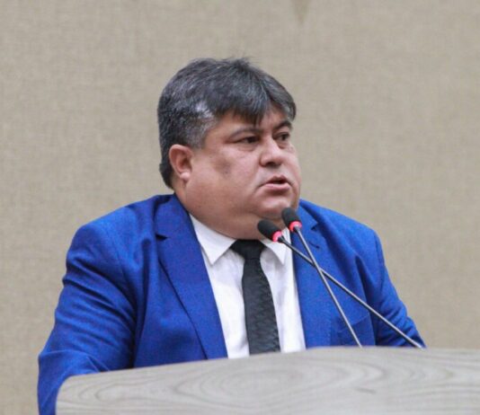 Presidente David Reis lamenta morte de Alice Victória e reforça compromisso da CMM com o caso