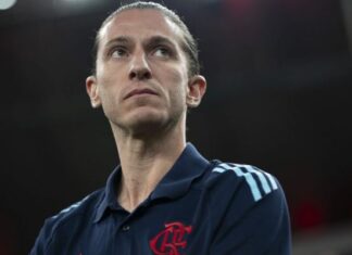 Filipe Luis recusa proposta para renovar com o Flamengo