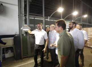 Governador Wilson Lima acompanha envio de luminárias e estado atinge a meta de 100% de cobertura do Ilumina+ Amazonas no interior