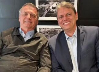 Bolsonaro muda discurso e diz que ‘não apoiará’ Tarcísio de Freitas para presidente em 2026