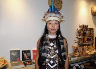 Após derrota em 2024, liderança indígena Vanda Witoto intensifica negociações com PT visando 2026