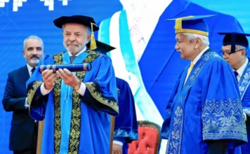 Lula é homenageado na Malásia com título de Doutor Honoris Causa em Desenvolvimento Internacional